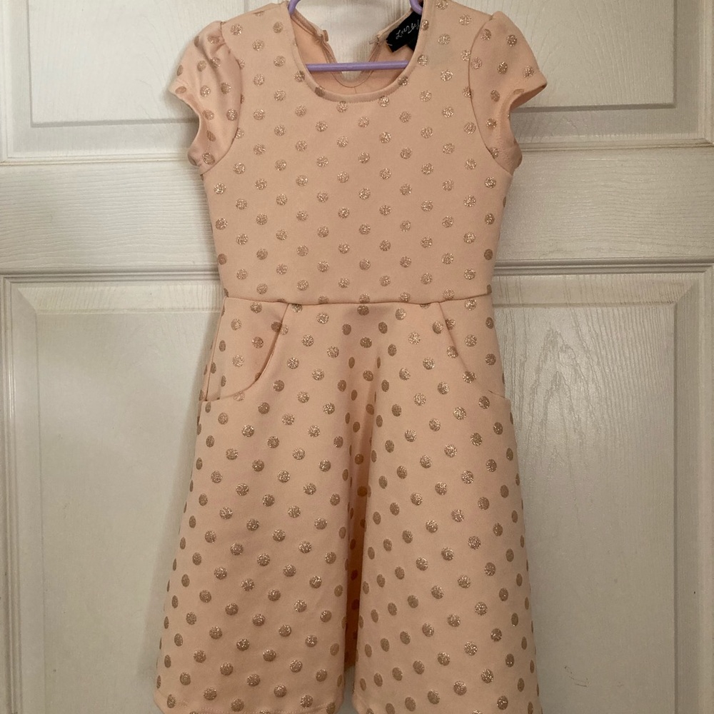 Semi-formal dress with pockets